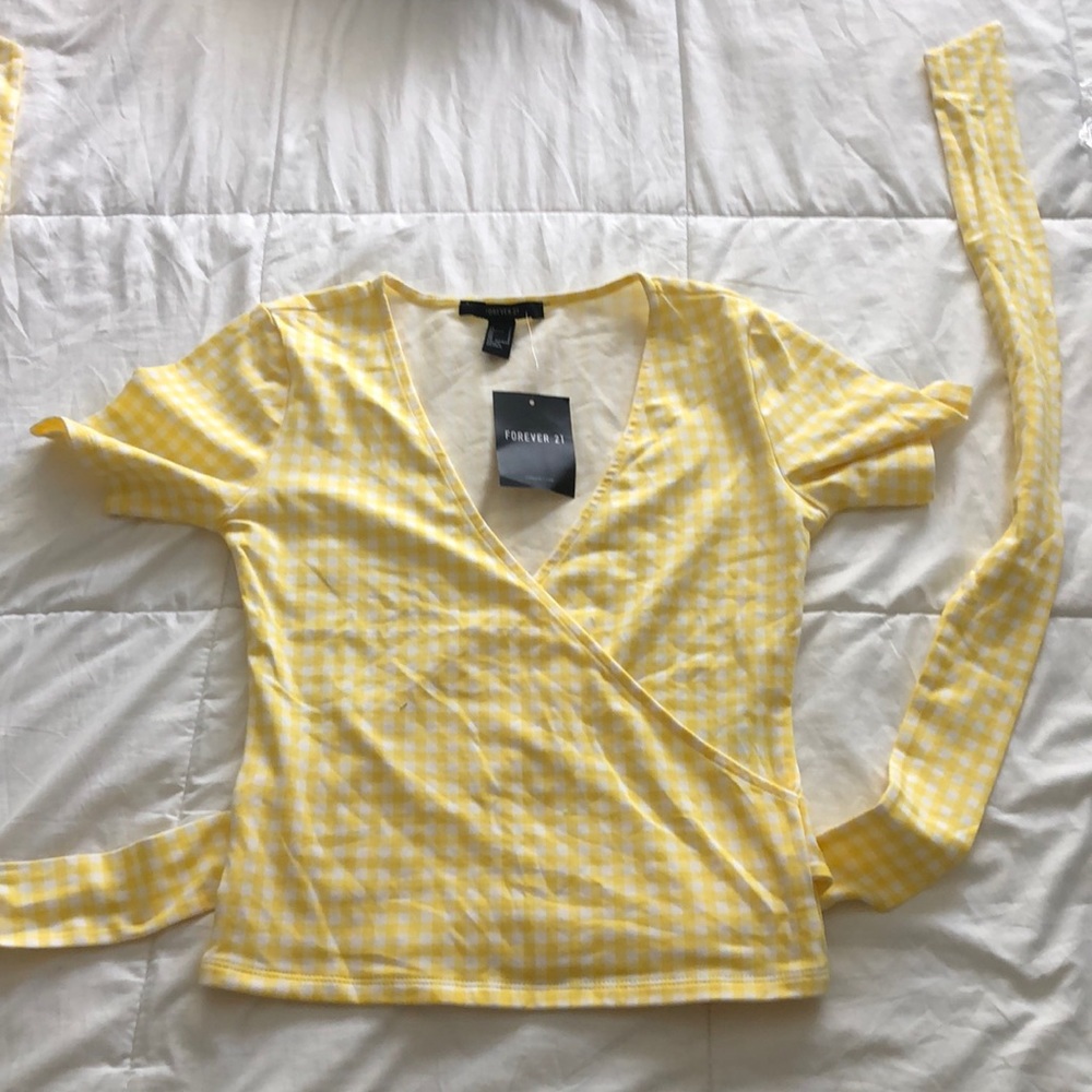 Brand Forever 21, size S, color yellow.